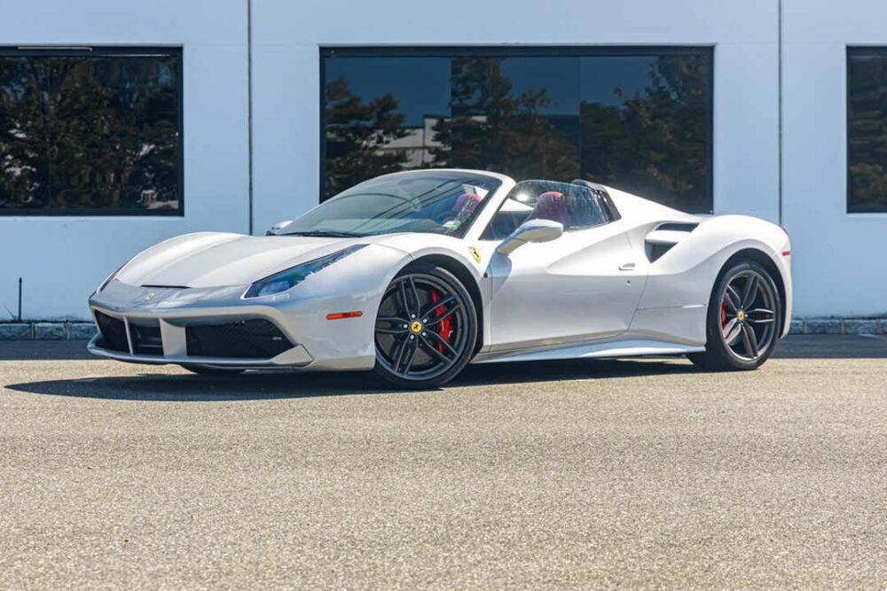 Ferrari 488 Spyder Silver