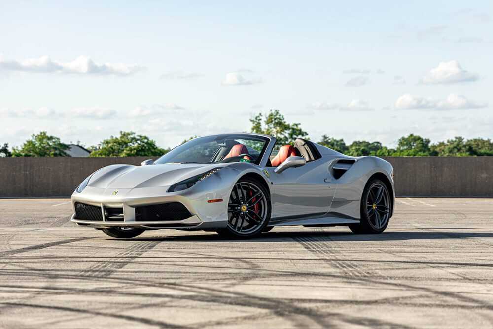 Ferrari 488 Spyder Silver