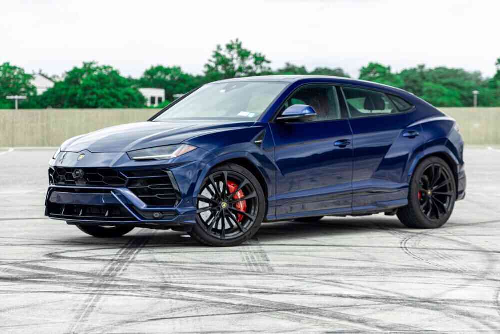 Lamborghini Urus Blue