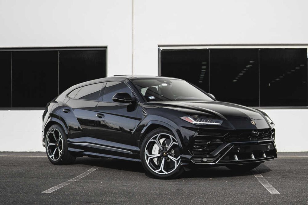 Lamborghini Urus Black