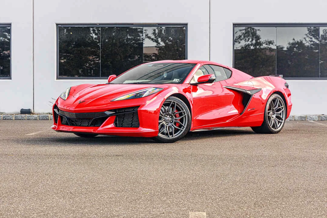 Corvette C8 2LT Z06