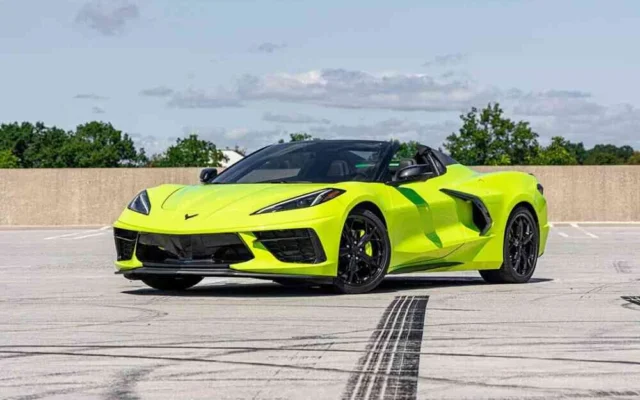 C8 Yellow