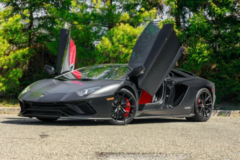 Lamborghini Aventador Black/Red