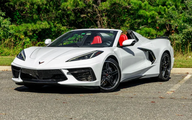 C8 White
