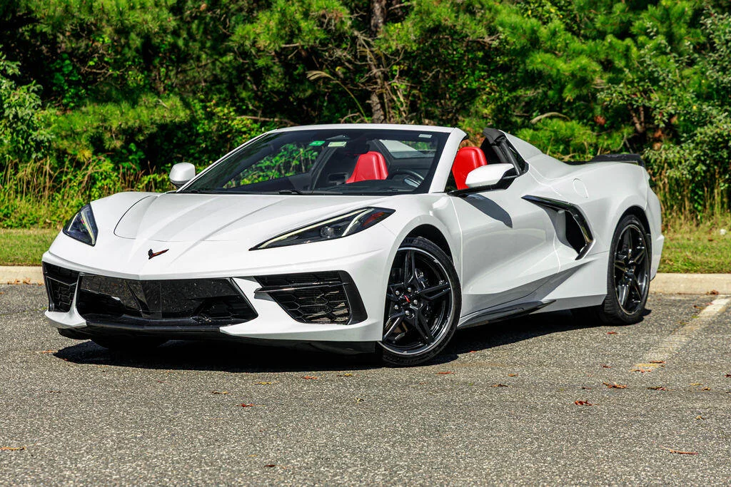 Corvette C8 White