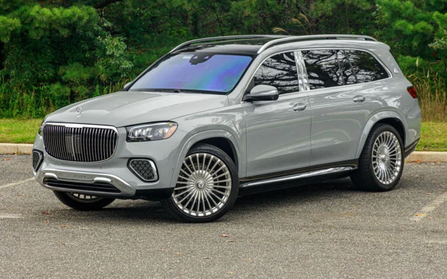 Maybach GLS 600 Light Gray